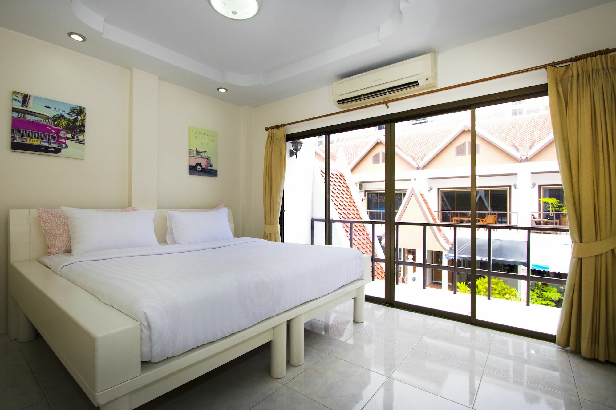 Ashford Villas Cosy Beach Pattaya Esterno foto