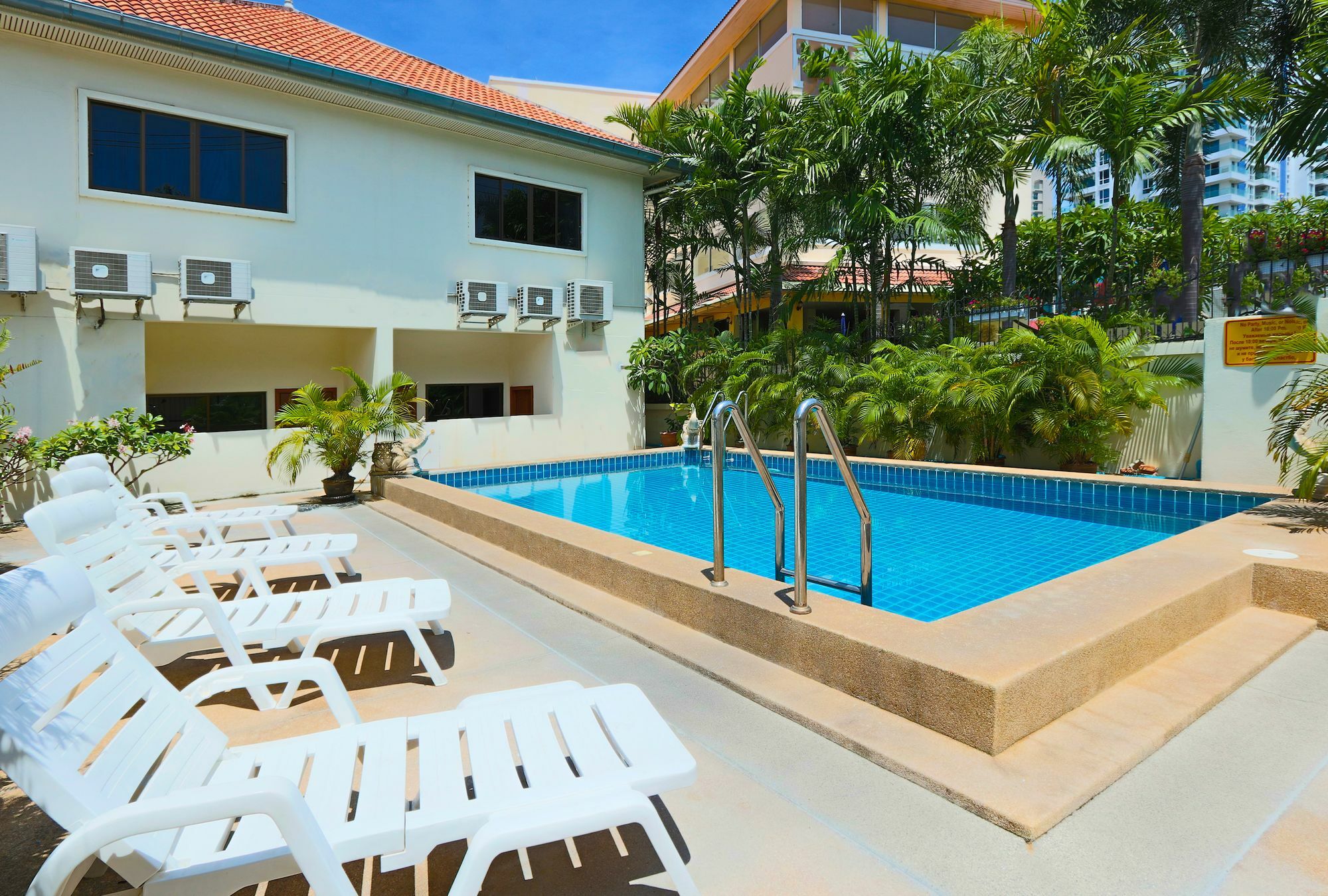 Ashford Villas Cosy Beach Pattaya Esterno foto