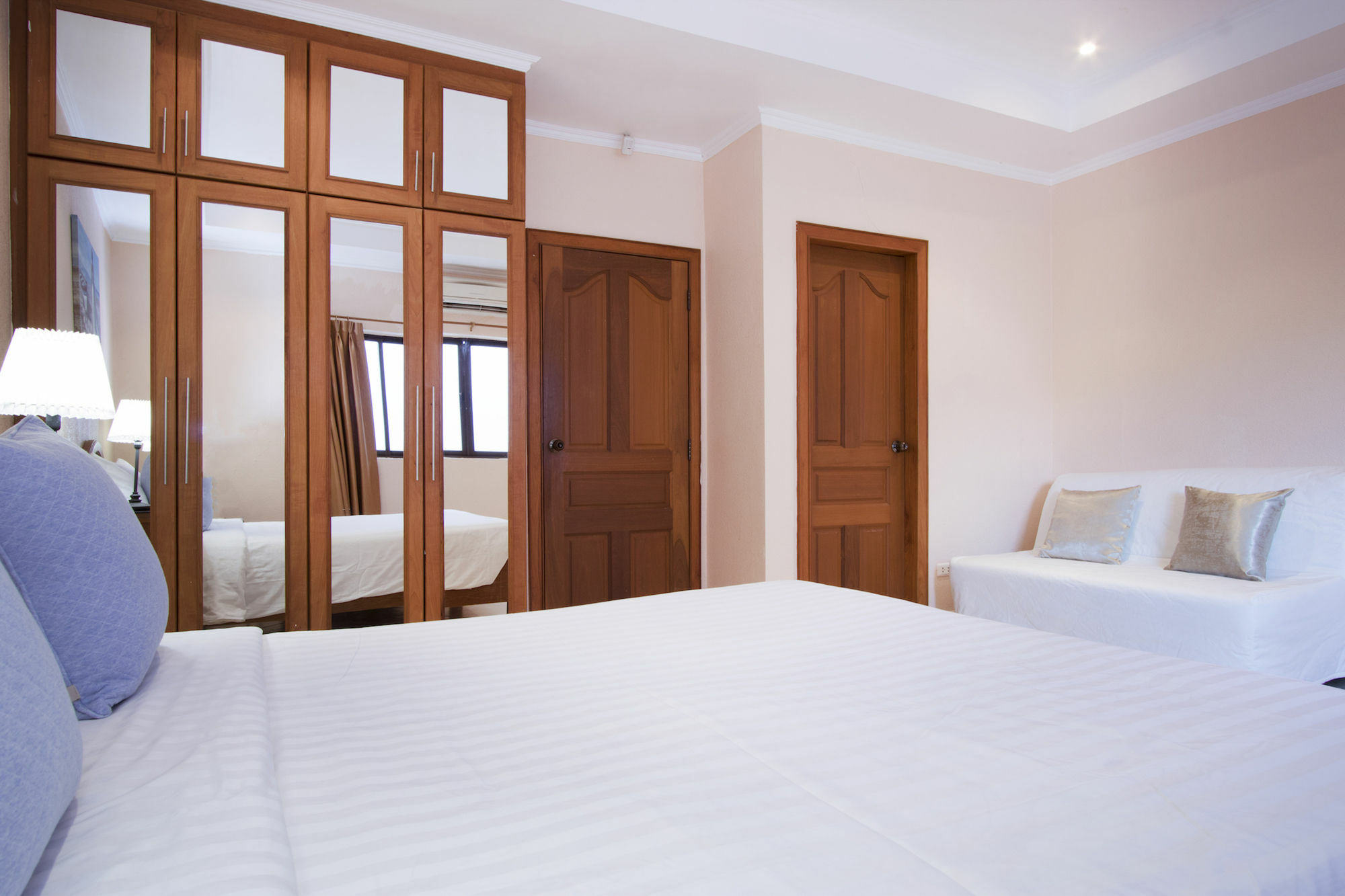 Ashford Villas Cosy Beach Pattaya Esterno foto