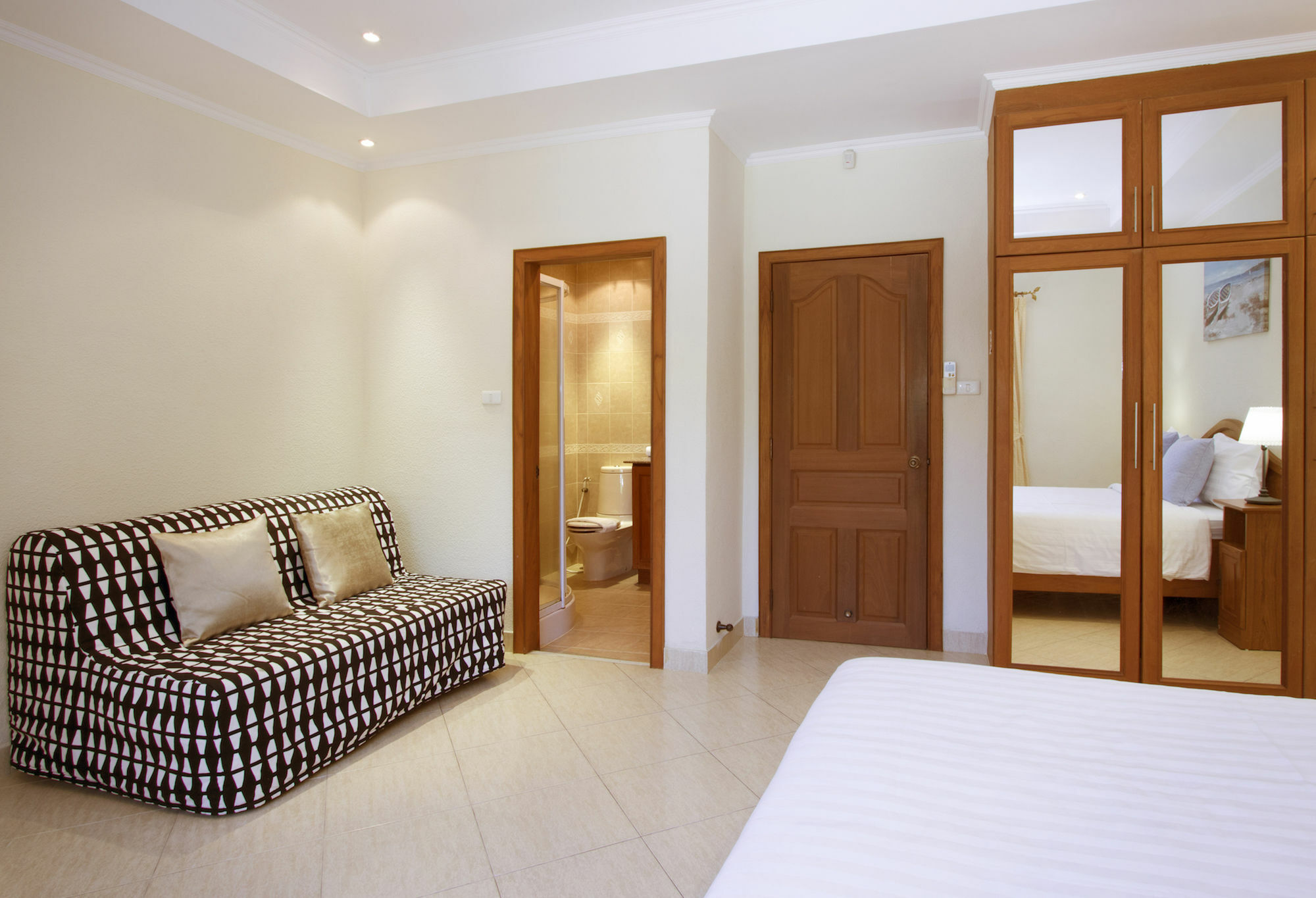 Ashford Villas Cosy Beach Pattaya Esterno foto