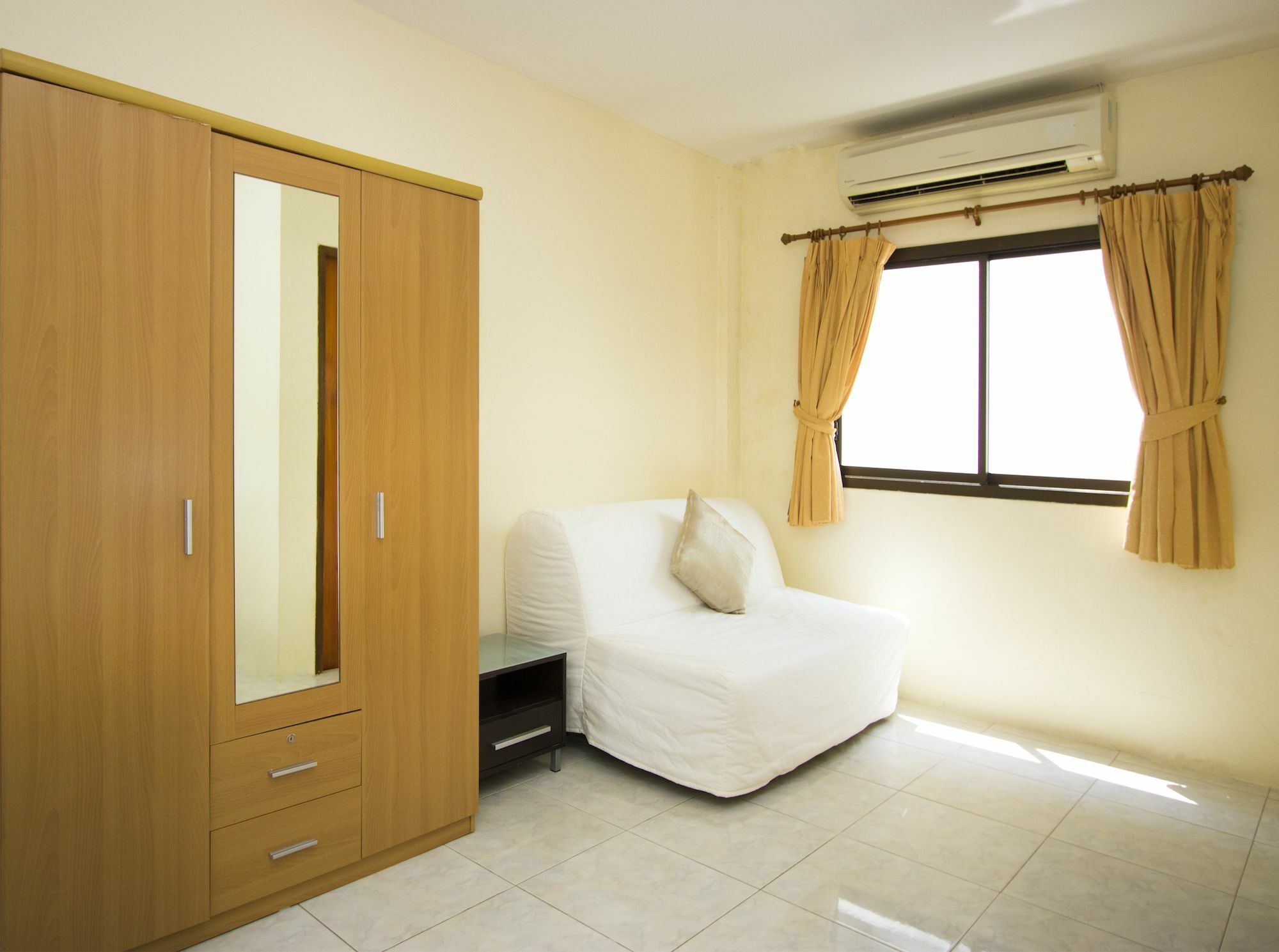 Ashford Villas Cosy Beach Pattaya Esterno foto
